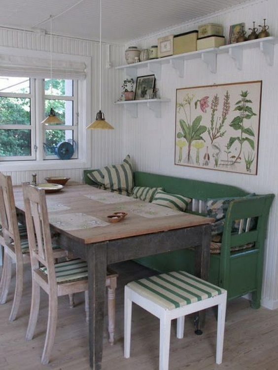 Mesa de jantar com banco verde simples e bonito