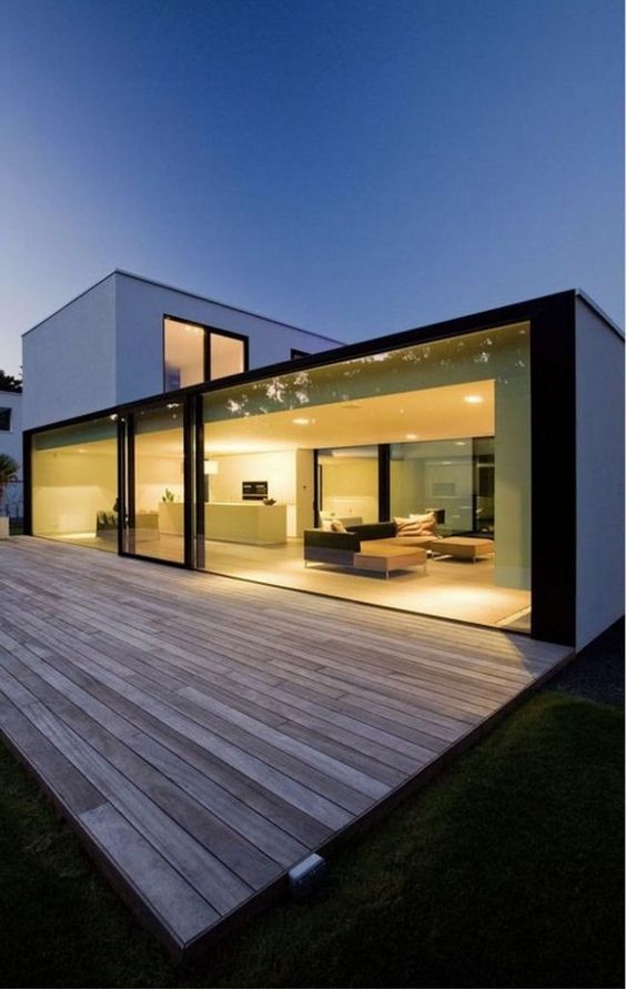 Casa moderna com vidro